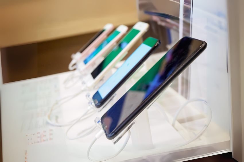 buy these 7 phones under 10000 rupees after gst cut